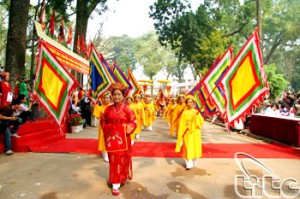Special Festival of Co Trai Village