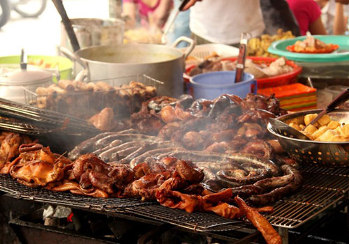 Dishes Make Hoang Cau Street Always Crowded  (3)