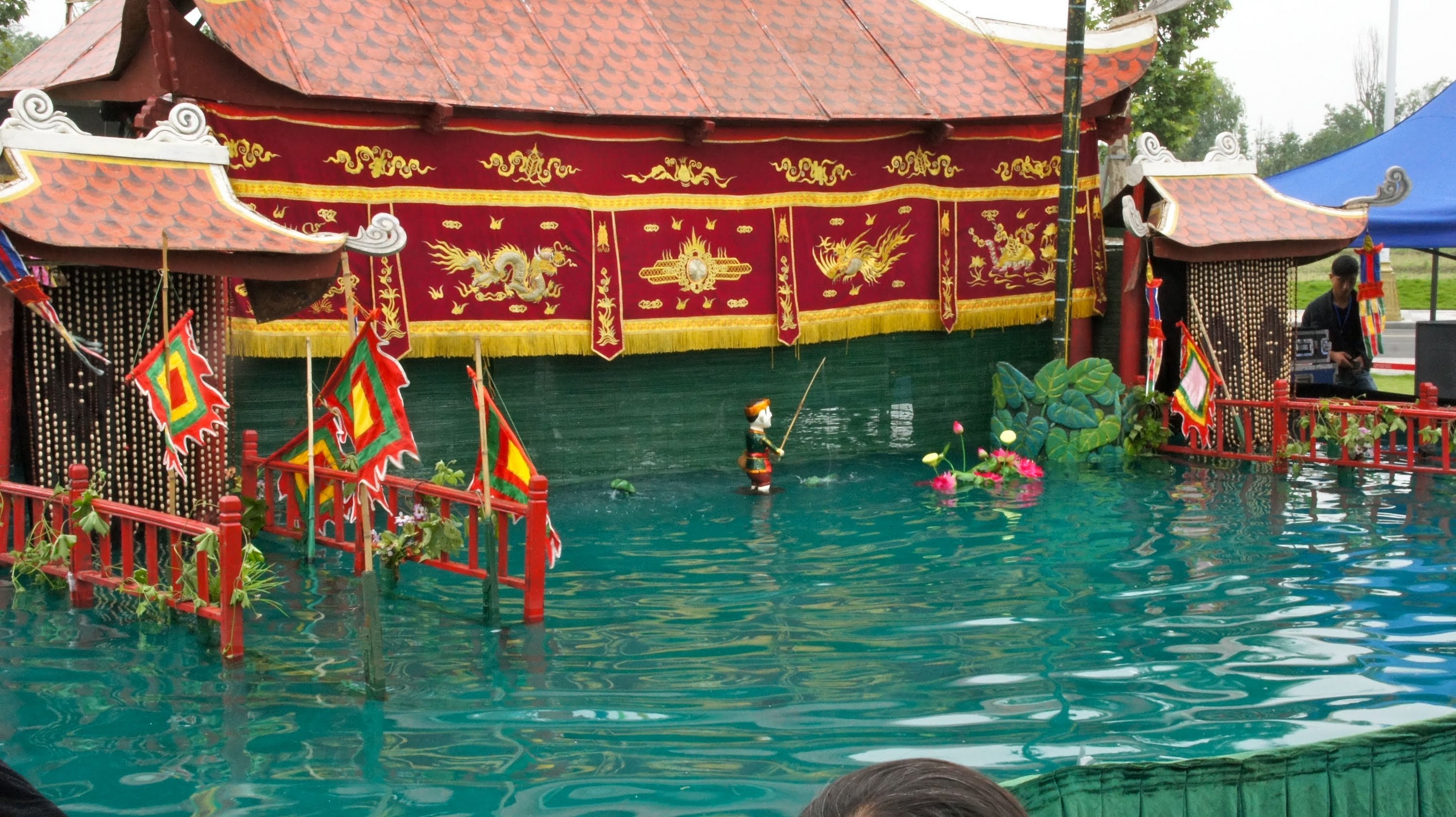 water puppetry