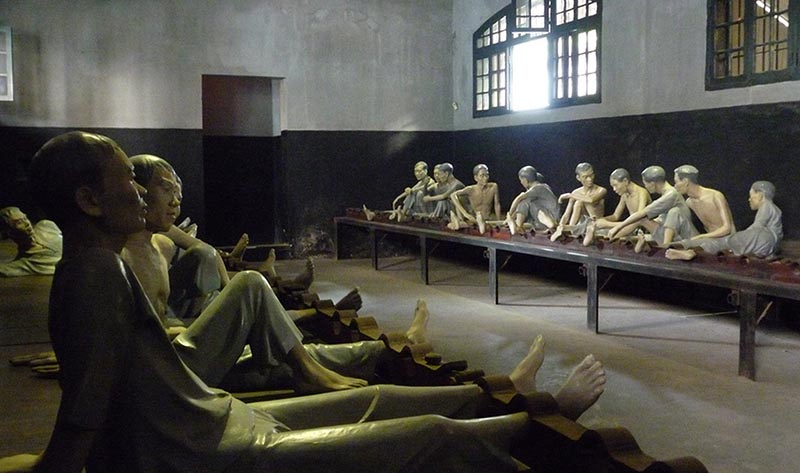 prisoners in Hoa Lo